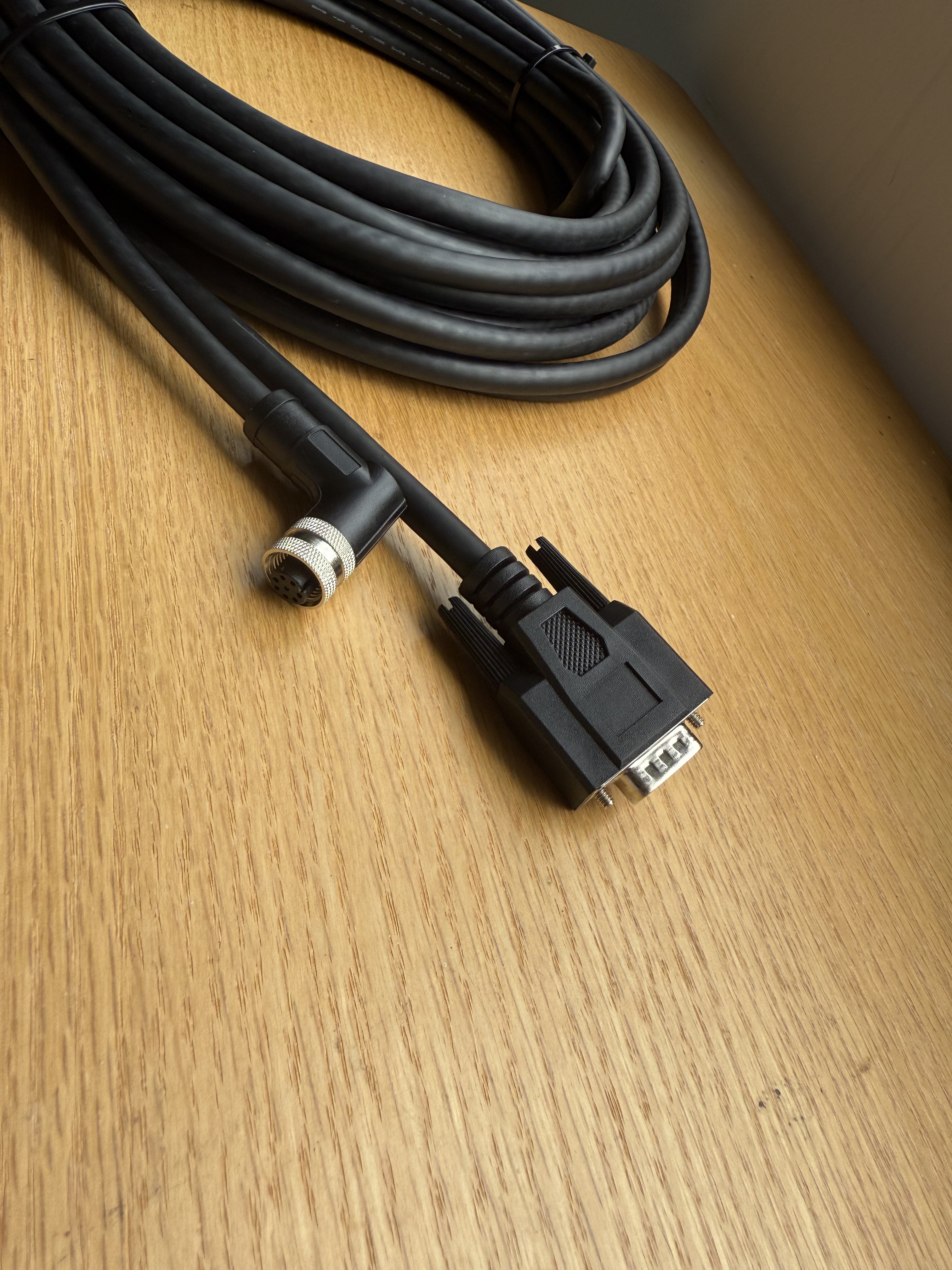 DB15  對   M12  8P